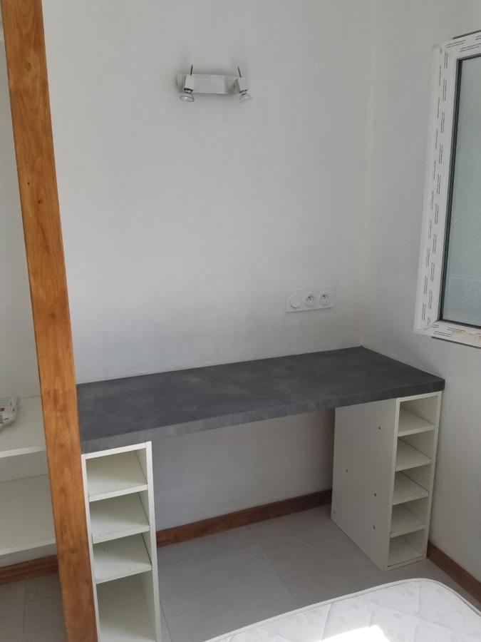 Petit Logement Dans Un Ecrin De Verdure Saint-Herblain Exterior photo